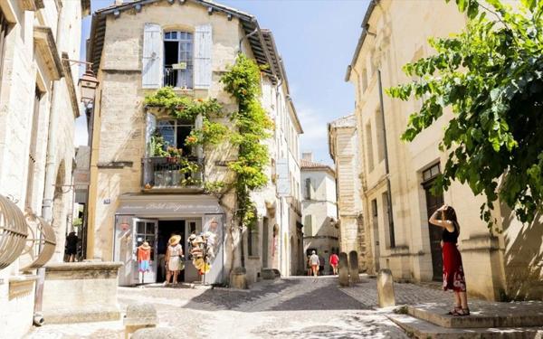 Appartement à vendre    3 pièces •  Uzès