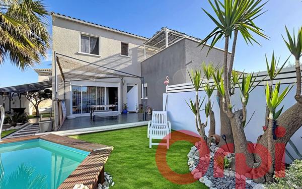 Maison à vendre    6 pièces •  Pia