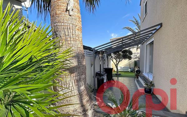 Maison à vendre    6 pièces •  Pia