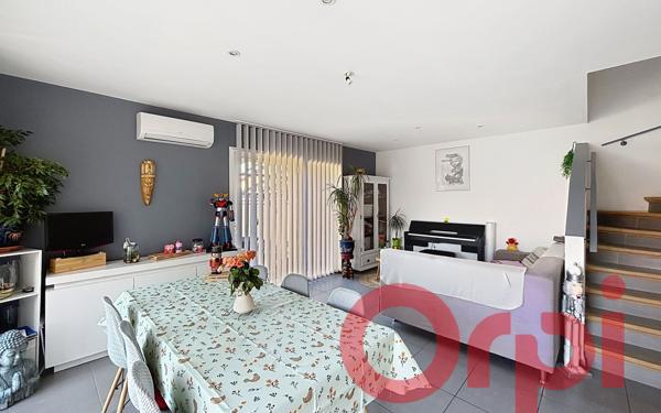 Maison à vendre    6 pièces •  Pia