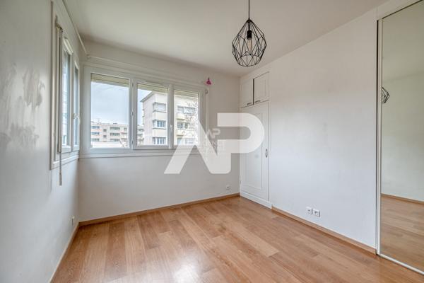 Appartement Nanterre 4 pièce(s) 79 m2 Loyer 1 750 €/mois charges comprises **  - Référence  15482