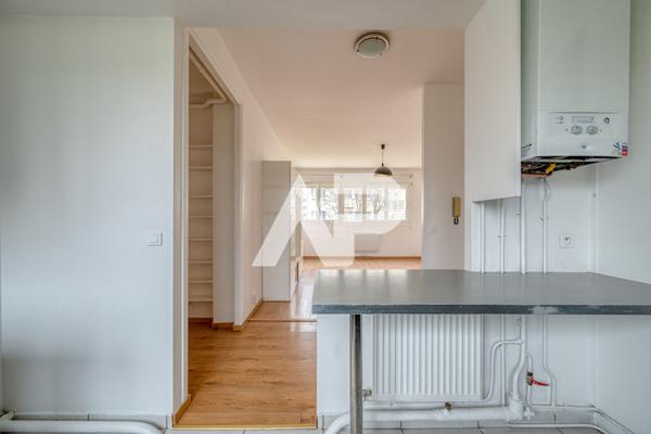 Appartement Nanterre 4 pièce(s) 79 m2 Loyer 1 750 €/mois charges comprises **  - Référence  15482
