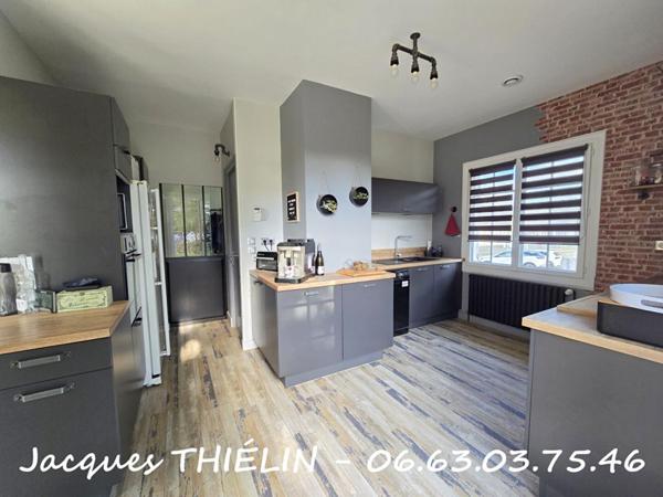 Maison familiale en hyper centre-ville de Longué