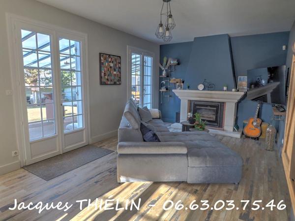 Maison familiale en hyper centre-ville de Longué