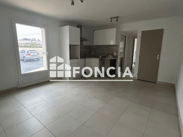 Location Appartement 2 pièces 40.81 m² - 50 MONTEE DU PERRADIER Lirac 30126