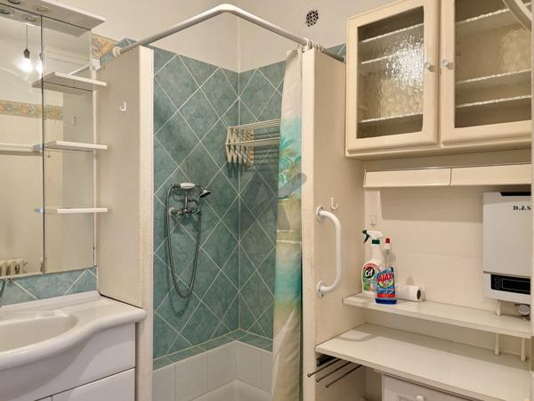 CANNES, Alexandre III – Appartement 2 pièces aperçu mer