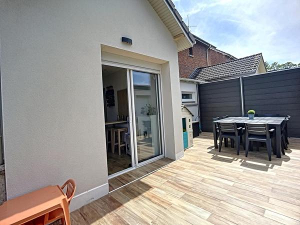 MAISON RENOVEE 2 CHAMBRES COMBLES JARDIN