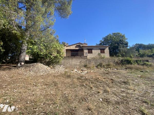 83720 TRANS-EN-PROVENCE - VILLA SUR TERRAIN 2 820 m²