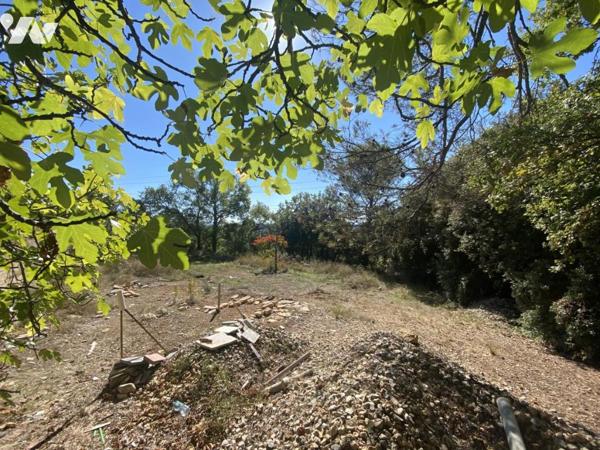 83720 TRANS-EN-PROVENCE - VILLA SUR TERRAIN 2 820 m²