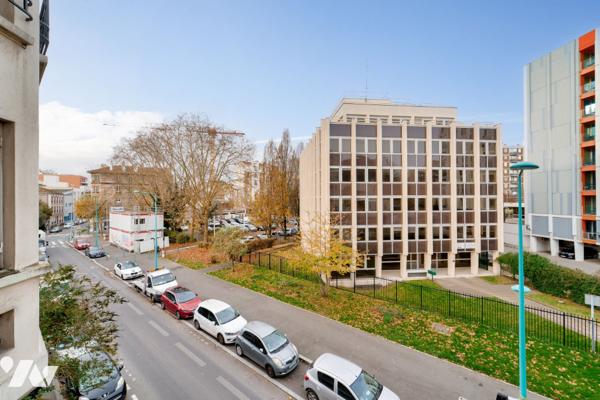 GENTILLY : appartement 2 pièces 47.59 m2 avec balcon