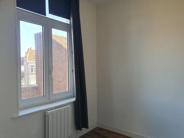 Lille Porte d'Arras appartement T2 + bureau