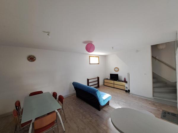 Maison/Triplex meublé idéal investisseur en plein centre ville Troyen