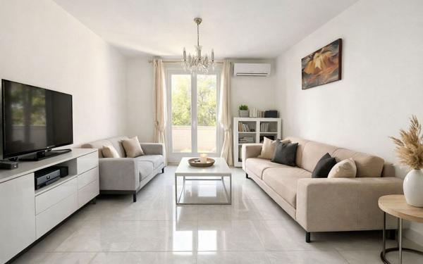 Appartement à vendre    3 pièces • 52,66 m2 Marseille 10