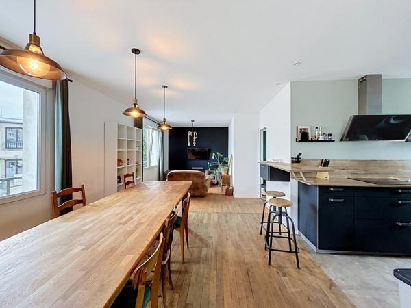 BREST SAINT MICHEL : Bel appartement T2/3 de 71m2 entièrement rénové, au dernier étage