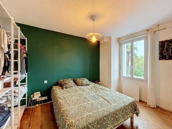 BREST SAINT MICHEL : Bel appartement T2/3 de 71m2 entièrement rénové, au dernier étage
