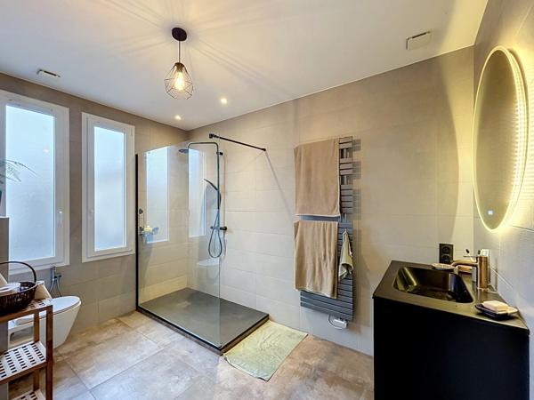 BREST SAINT MICHEL : Bel appartement T2/3 de 71m2 entièrement rénové, au dernier étage