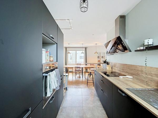 BREST SAINT MICHEL : Bel appartement T2/3 de 71m2 entièrement rénové, au dernier étage