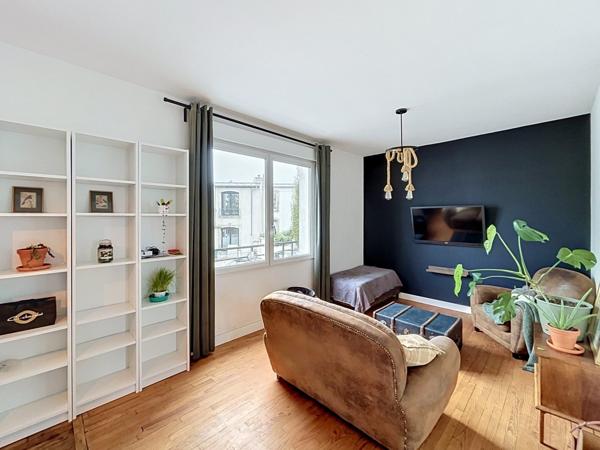 BREST SAINT MICHEL : Bel appartement T2/3 de 71m2 entièrement rénové, au dernier étage