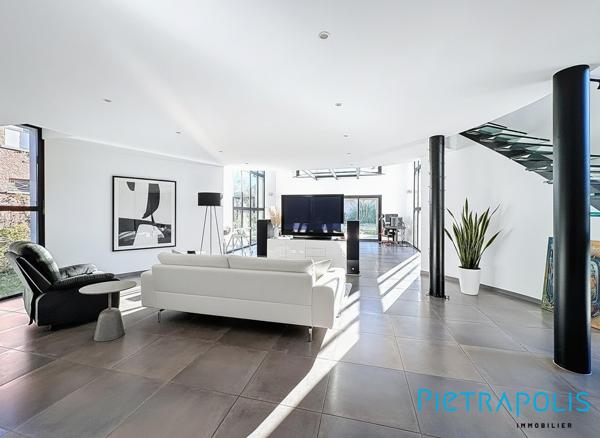EXCLUSIVITÉ - LEDIGNAN : Sur une parcelle de 1174m², Maison de 199m², piscine, garage