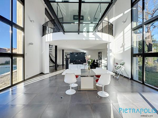EXCLUSIVITÉ - LEDIGNAN : Sur une parcelle de 1174m², Maison de 199m², piscine, garage