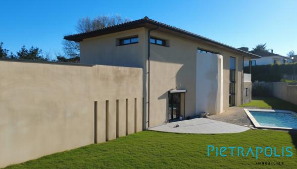 EXCLUSIVITÉ - LEDIGNAN : Sur une parcelle de 1174m², Maison de 199m², piscine, garage
