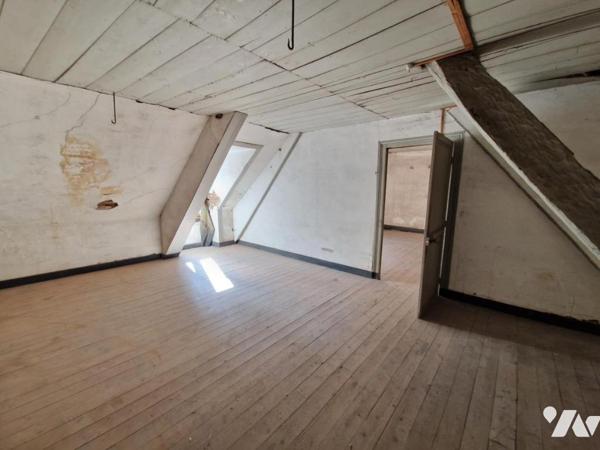 PONTIVY (56) Immeuble en hyper centre