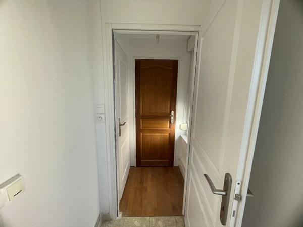 Location                                                      Appartement
                        
                     1 pièces                      19 m2                     à Saint-Quentin