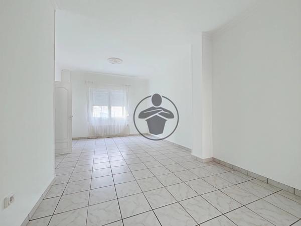 Location                                                      Maison
                        
                     5 pièces                      110 m2                     à Saint-Quentin