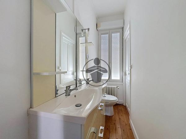 Location                                                      Maison
                        
                     5 pièces                      110 m2                     à Saint-Quentin