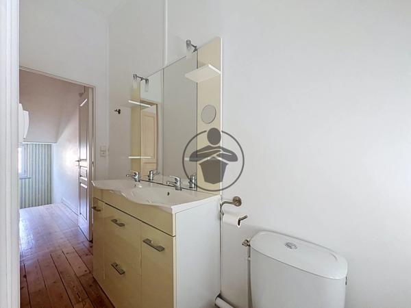 Location                                                      Maison
                        
                     5 pièces                      110 m2                     à Saint-Quentin