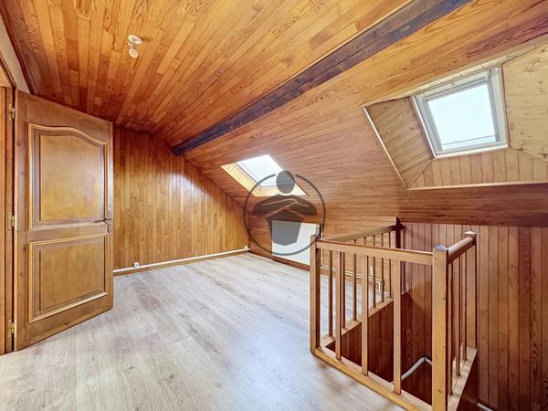 Location                                                      Maison
                        
                     5 pièces                      110 m2                     à Saint-Quentin