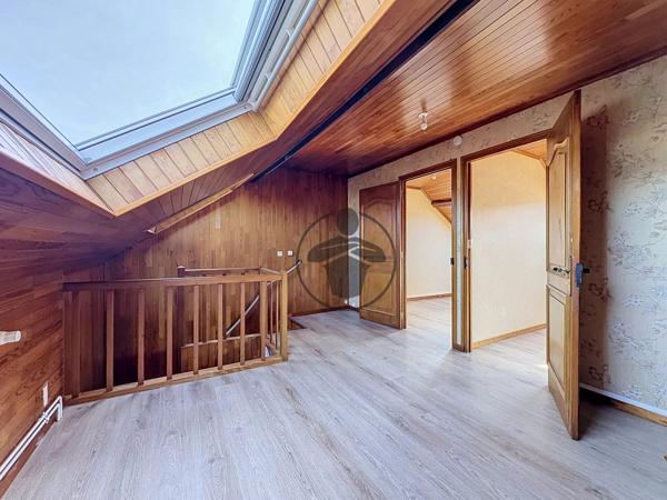 Location                                                      Maison
                        
                     5 pièces                      110 m2                     à Saint-Quentin