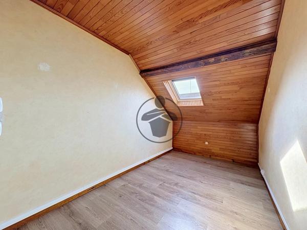 Location                                                      Maison
                        
                     5 pièces                      110 m2                     à Saint-Quentin