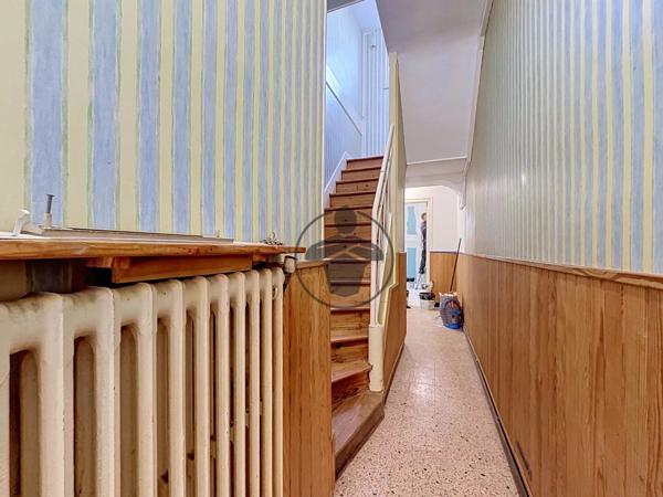 Location                                                      Maison
                        
                     5 pièces                      110 m2                     à Saint-Quentin