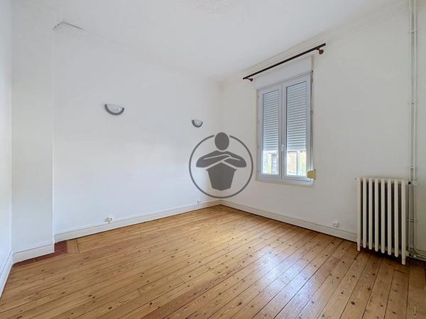 Location                                                      Maison
                        
                     5 pièces                      110 m2                     à Saint-Quentin