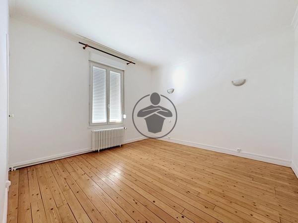 Location                                                      Maison
                        
                     5 pièces                      110 m2                     à Saint-Quentin
