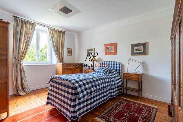 Maison Le Vésinet - 186 m² - 8 pièces Le vesinet Maison Le Vésinet - 186 m² - 8 pièces Le vesinet