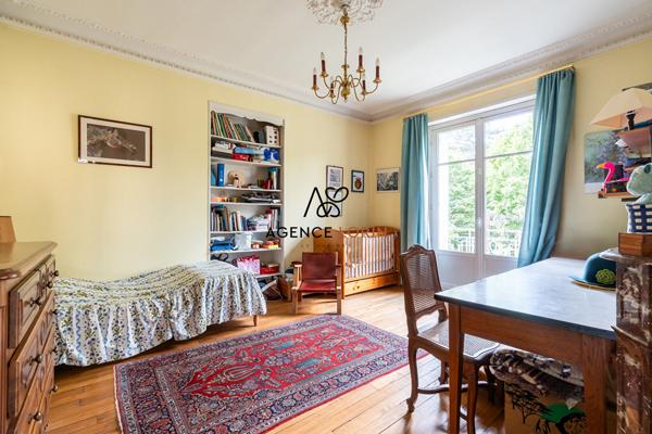 Maison Le Vésinet - 186 m² - 8 pièces Le vesinet Maison Le Vésinet - 186 m² - 8 pièces Le vesinet