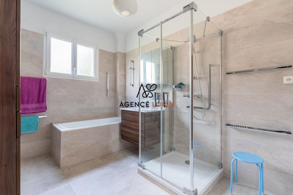 Maison Le Vésinet - 186 m² - 8 pièces Le vesinet Maison Le Vésinet - 186 m² - 8 pièces Le vesinet