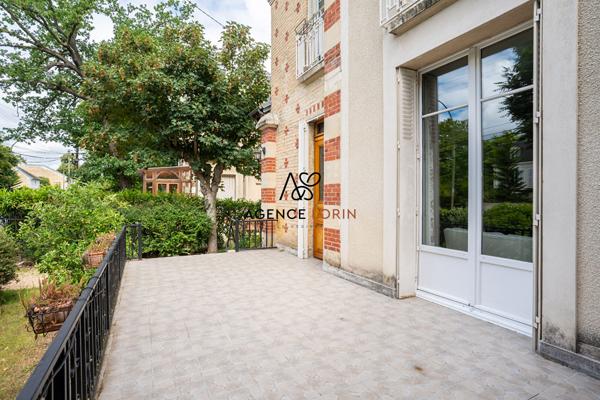 Maison Le Vésinet - 186 m² - 8 pièces Le vesinet Maison Le Vésinet - 186 m² - 8 pièces Le vesinet