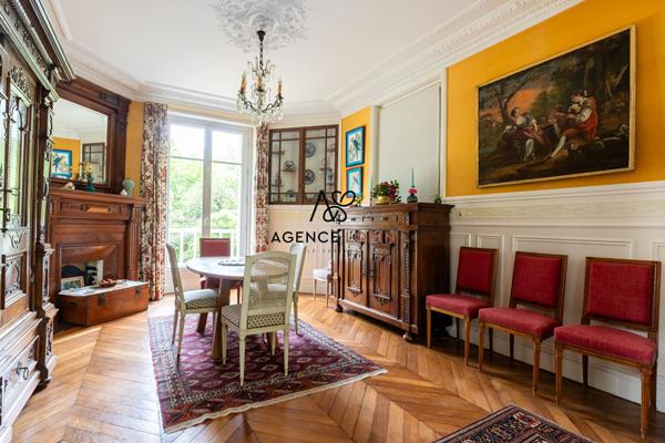 Maison Le Vésinet - 186 m² - 8 pièces Le vesinet Maison Le Vésinet - 186 m² - 8 pièces Le vesinet