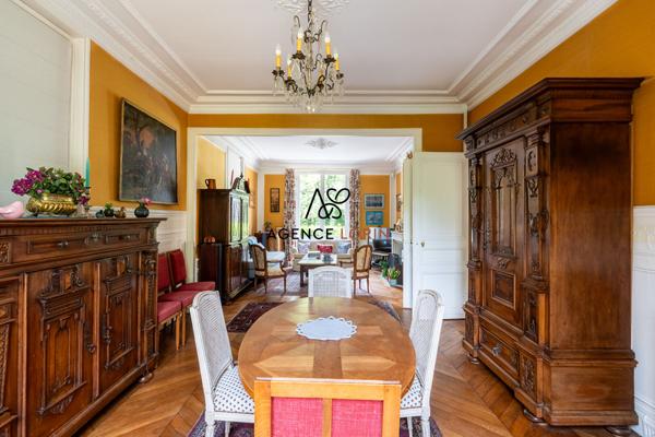Maison Le Vésinet - 186 m² - 8 pièces Le vesinet Maison Le Vésinet - 186 m² - 8 pièces Le vesinet