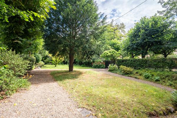 Maison Le Vésinet - 186 m² - 8 pièces Le vesinet Maison Le Vésinet - 186 m² - 8 pièces Le vesinet