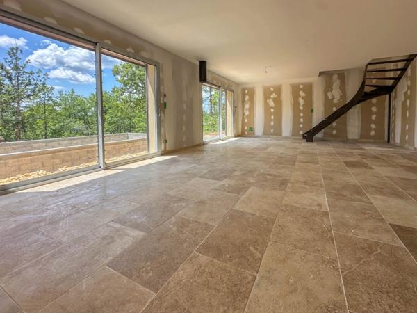 Maison à vendre 5 pièces PUY L'EVEQUE (46) Maison de 120m2 sur terrain de 4218m2