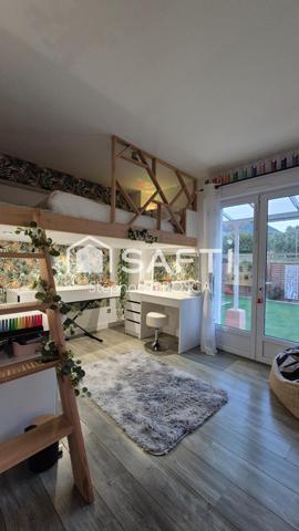 RARE - REZ-DE-JARDIN RÉNOVÉ AVEC GRAND EXTÉRIEUR