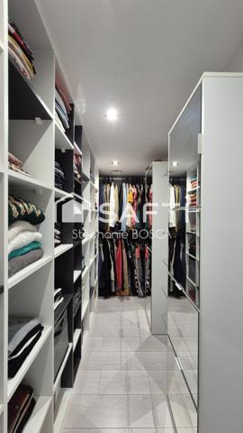 RARE - REZ-DE-JARDIN RÉNOVÉ AVEC GRAND EXTÉRIEUR