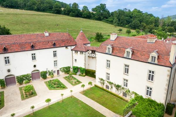 Vente Château Pouilly-en-Auxois 20 Pièces 1200 m²