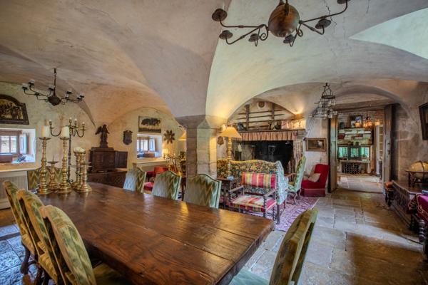 Vente Château Pouilly-en-Auxois 20 Pièces 1200 m²