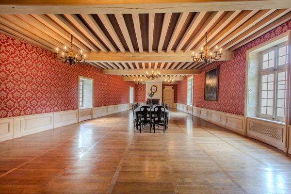 Vente Château Pouilly-en-Auxois 20 Pièces 1200 m²