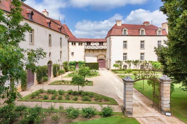 Vente Château Pouilly-en-Auxois 20 Pièces 1200 m²